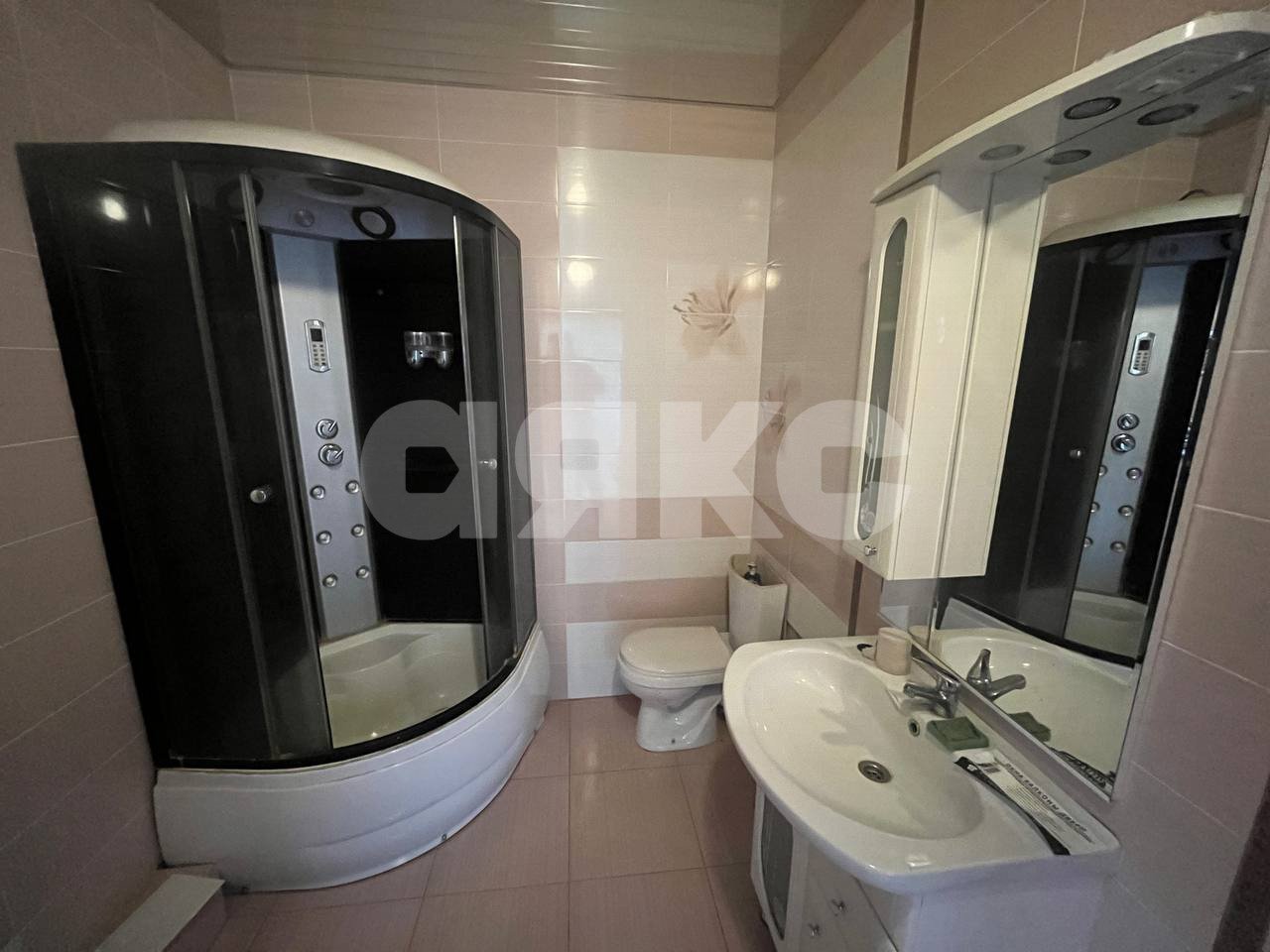 Фото №2: 1-комнатная квартира 43 м² - Волгоград, Ворошиловский, мкр. ЖК Голубой Топаз, ул. Лавочкина, 10А