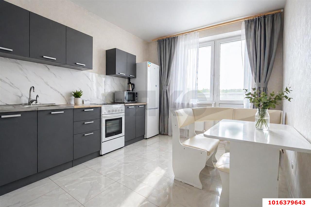 Фото №2: 1-комнатная квартира 37 м² - Краснодар, Прикубанский внутригородской округ, ЖК Славянка, мкр. Славянский, ул. Заполярная, 39к5