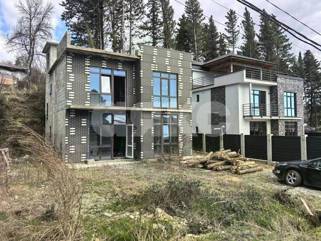 Фото №1: Дом 212 м² + 3.8 сот. - Сочи, Лазаревский, мкр. Нижняя Хобза, ул. Магнитогорская, 13/11