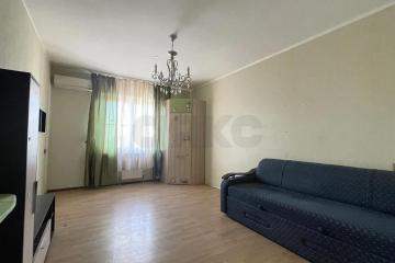 Фото №1: 1-комнатная квартира 44 м² - Краснодар, мкр. Почтовый, ул. имени Валерия Гассия, 6/1