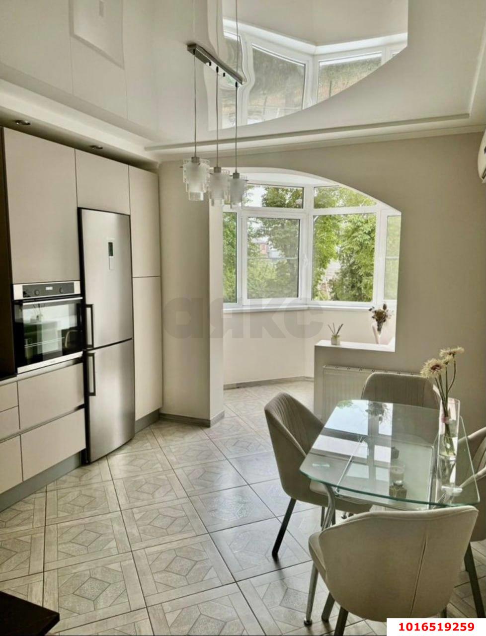 Фото №1: 1-комнатная квартира 51 м² - Краснодар, Прикубанский внутригородской округ, мкр. Круглик, ул. Филатова, 19