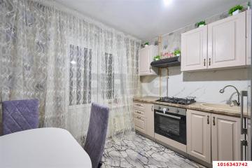 Фото №2: 2-комнатная квартира 54 м² - Краснодар, мкр. Центральный, ул. Железнодорожная, 12А