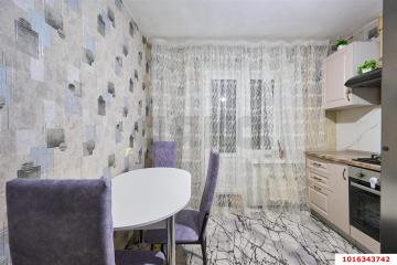 Фото №1: 2-комнатная квартира 54 м² - Краснодар, мкр. Центральный, ул. Железнодорожная, 12А