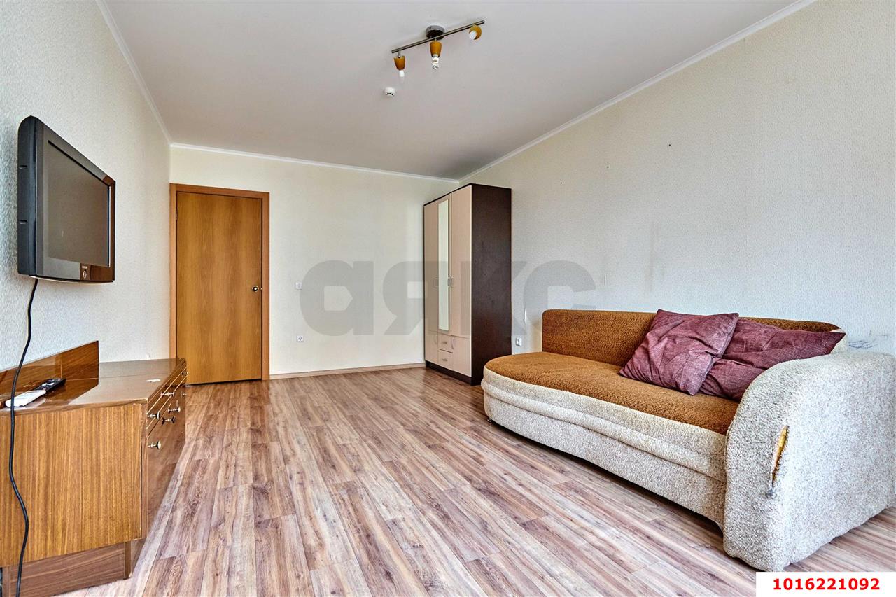 Фото №5: 2-комнатная квартира 73 м² - Краснодар, Прикубанский внутригородской округ, мкр. Восточно-Кругликовский, ул. Героя А.А. Аверкиева, 13