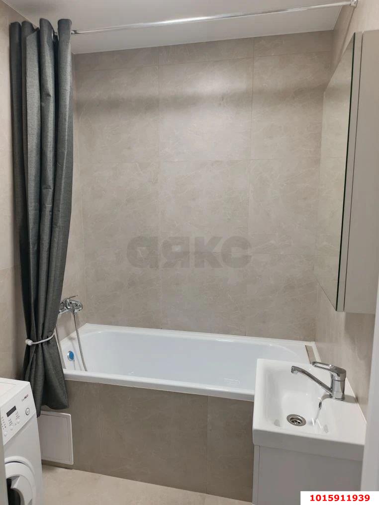 Фото №4: 2-комнатная квартира 60 м² - Краснодар, Прикубанский внутригородской округ, Микрохирургии глаза, мкр. жилой комплекс Сограт, ул. Красных Партизан, 4/15