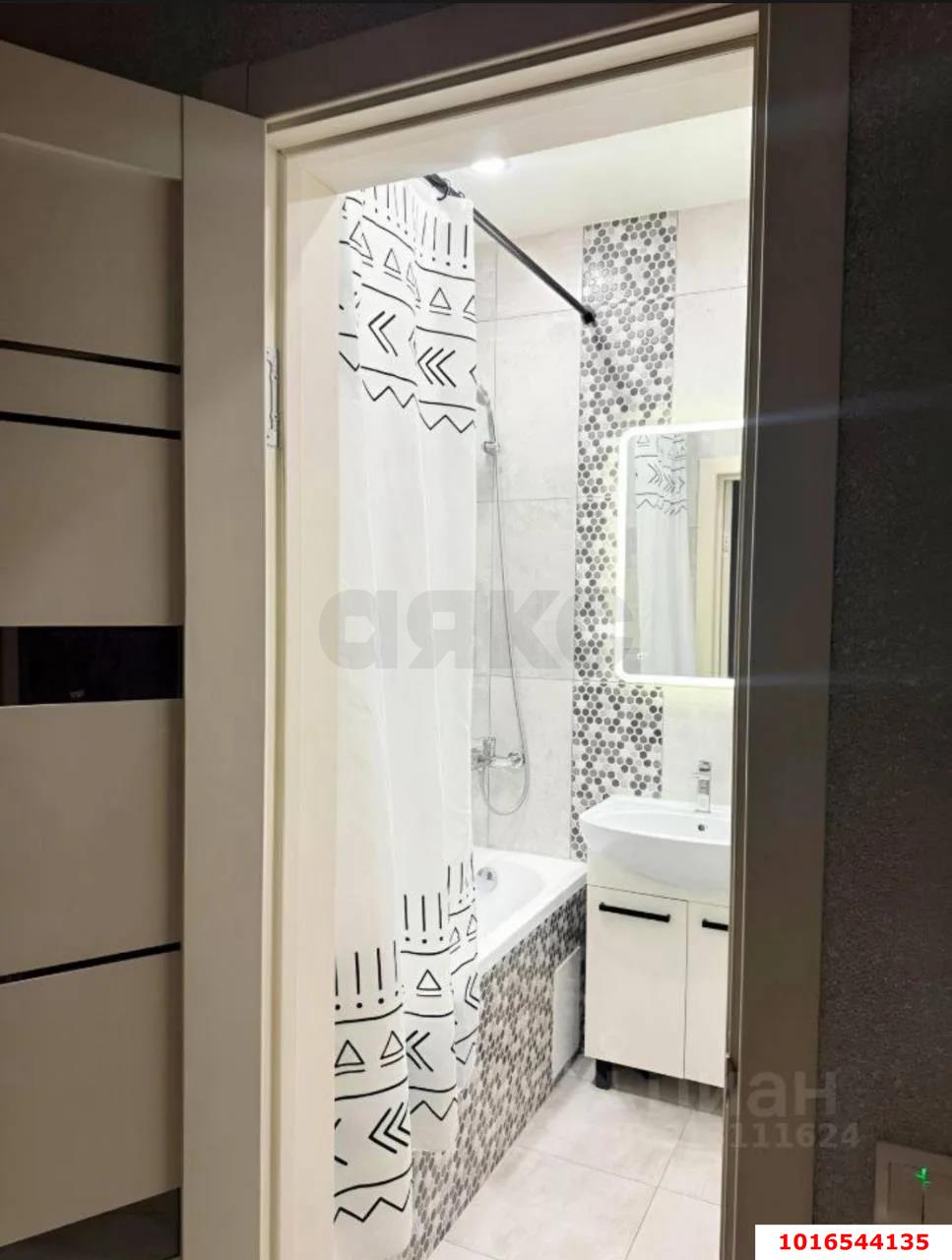 Фото №8: 1-комнатная квартира 40 м² - Краснодар, Прикубанский внутригородской округ, мкр. ЖК Красная Площадь, ул. им. Мурата Ахеджака, 12к4