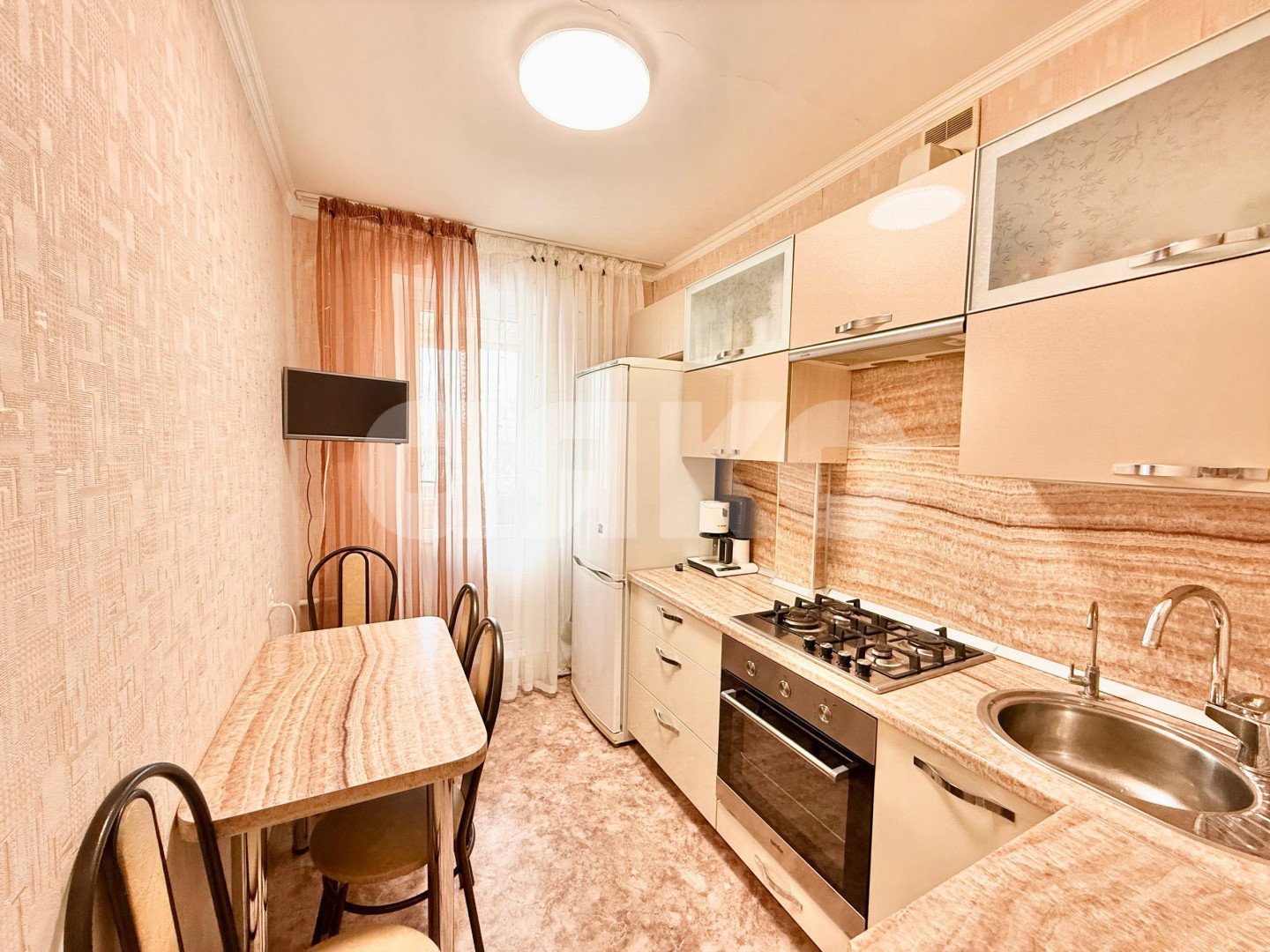 Фото №1: 3-комнатная квартира 60 м² - Нижнекамск, мкр. 17-й, ул. Менделеева, 34