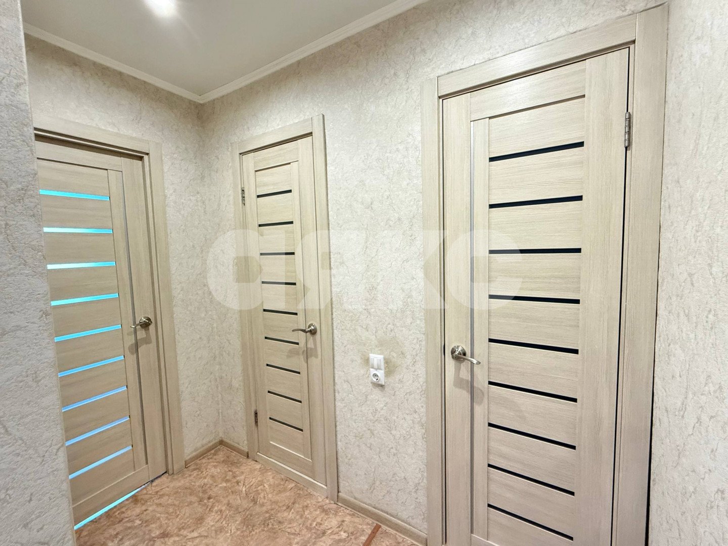 Фото №9: 3-комнатная квартира 60 м² - Нижнекамск, мкр. 17-й, ул. Менделеева, 34