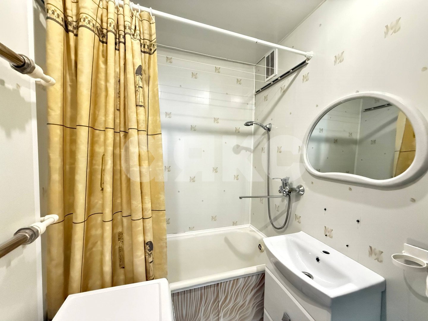 Фото №11: 3-комнатная квартира 60 м² - Нижнекамск, мкр. 17-й, ул. Менделеева, 34