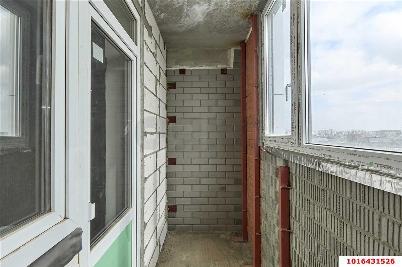 Фото №3: 1-комнатная квартира 34 м² - Краснодар, Карасунский внутригородской округ, Камвольно-суконный Комбинат, мкр. ЖК Урал, ул. Уральская, 87/7