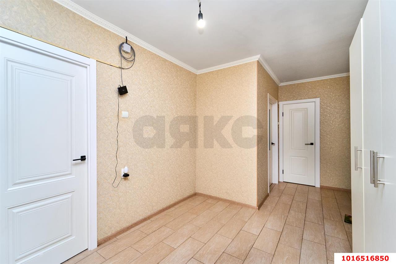 Фото №9: 3-комнатная квартира 75 м² - Краснодар, Западный внутригородской округ, мкр. Юбилейный, пр-кт Чекистов, 31