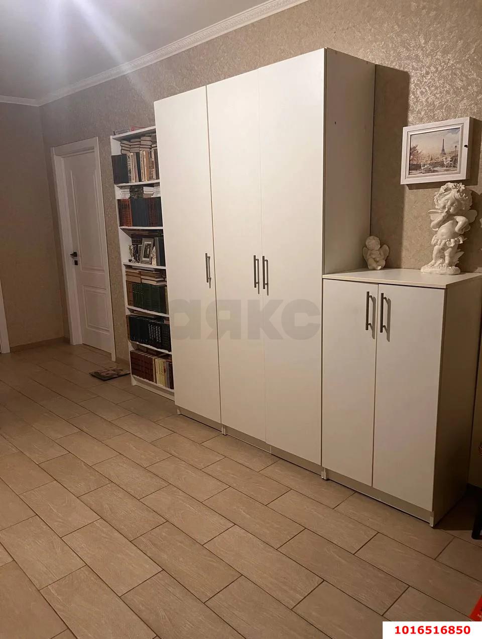 Фото №4: 3-комнатная квартира 75 м² - Краснодар, Западный внутригородской округ, мкр. Юбилейный, пр-кт Чекистов, 31