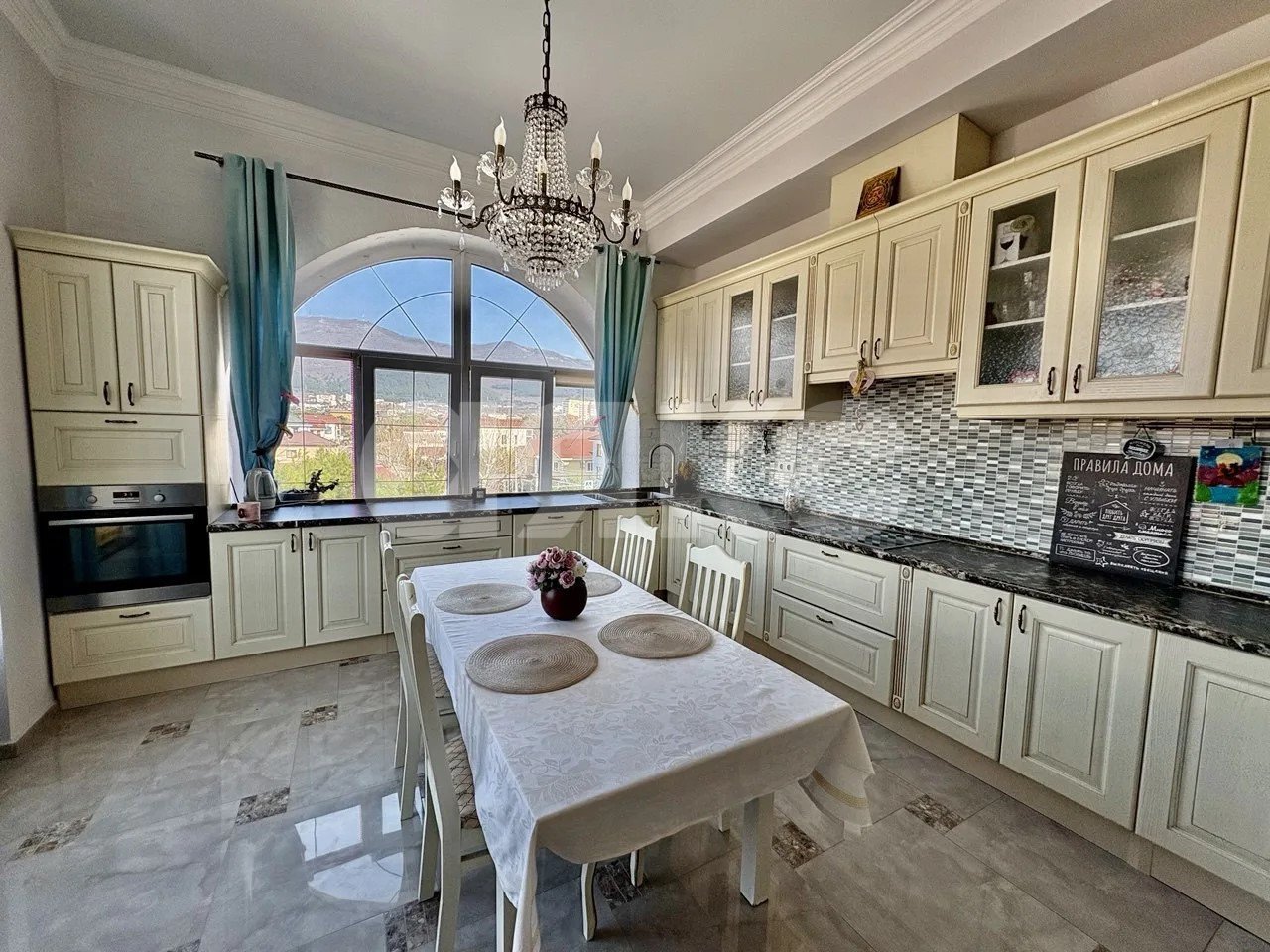 Фото №8: 4-комнатная квартира 142 м² - Геленджик, ул. Новороссийская, 75