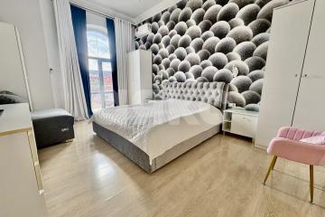 Фото №3: 4-комнатная квартира 142 м² - Геленджик, ул. Новороссийская, 75