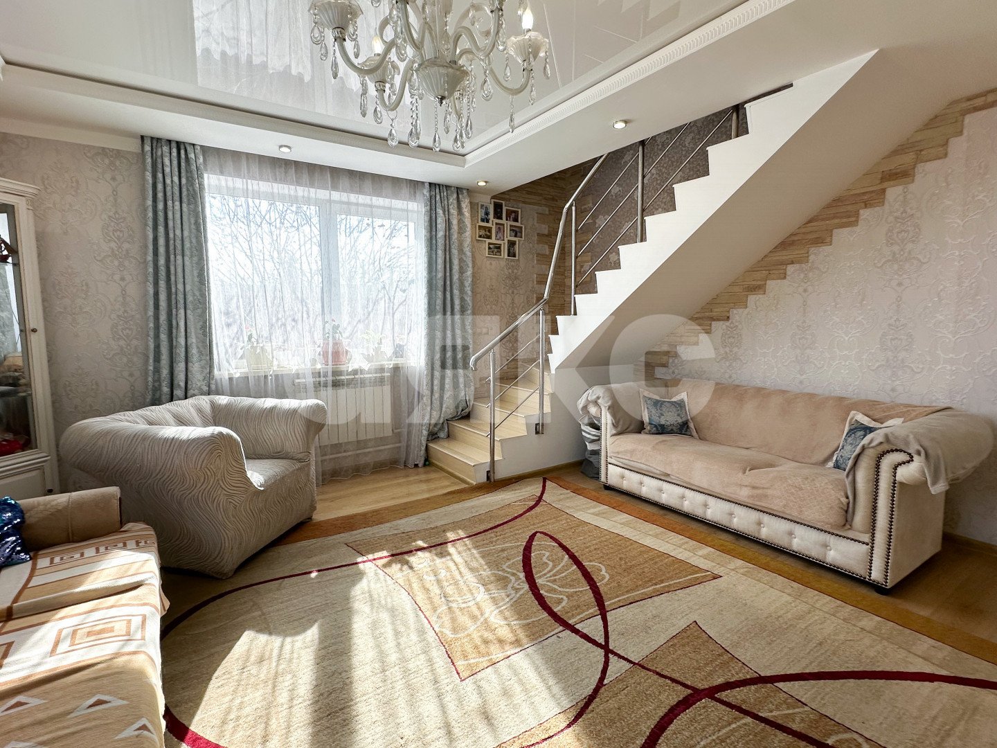 Фото №1: Коттедж 279 м² + 6 сот. - Медвенка, мкр. Пролетарский территориальный округ