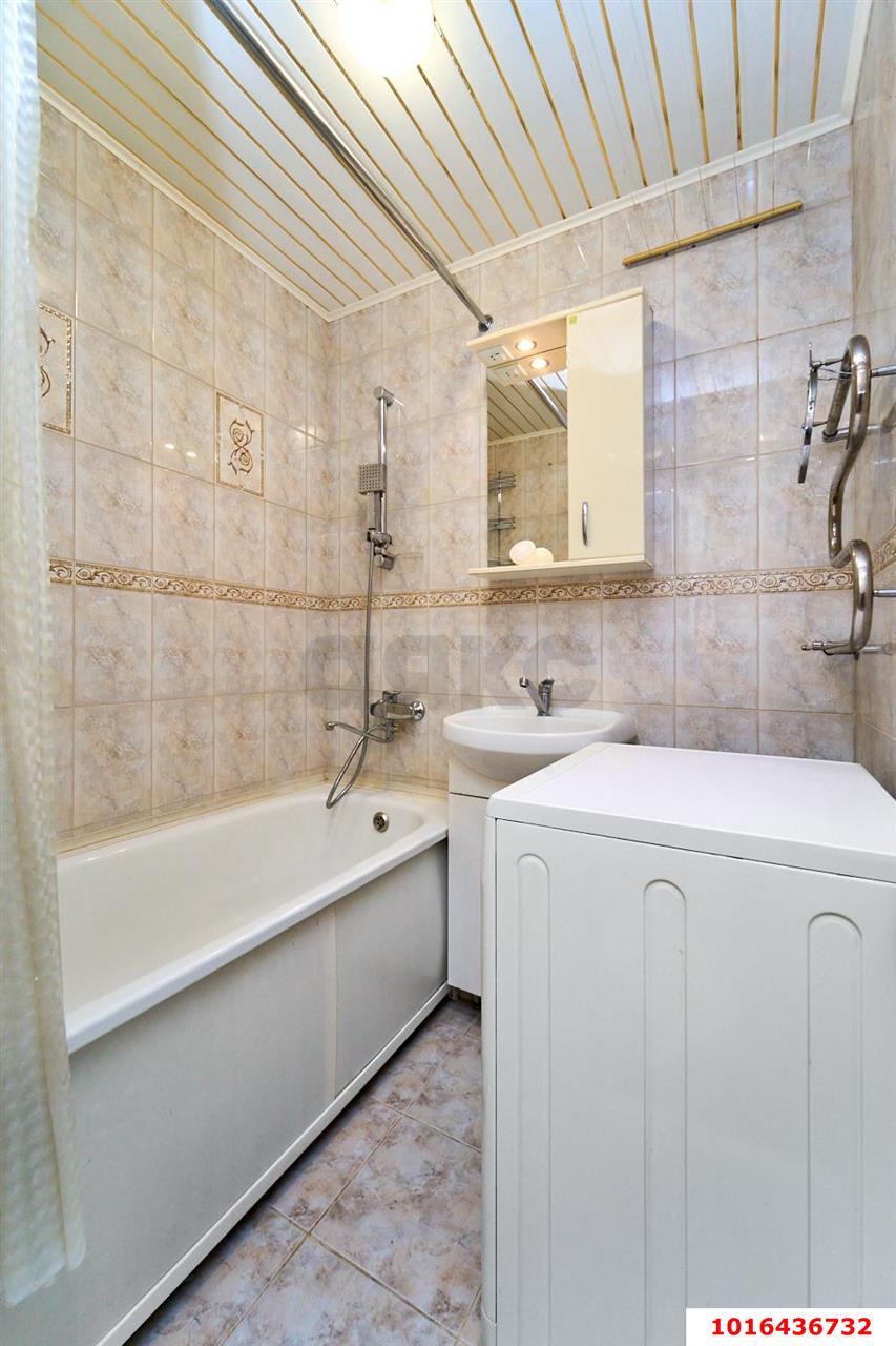 Фото №12: 3-комнатная квартира 76 м² - Краснодар, Черёмушки, Карасунский внутригородской округ, мкр. Центральный внутригородской округ, ул. Ставропольская, 89