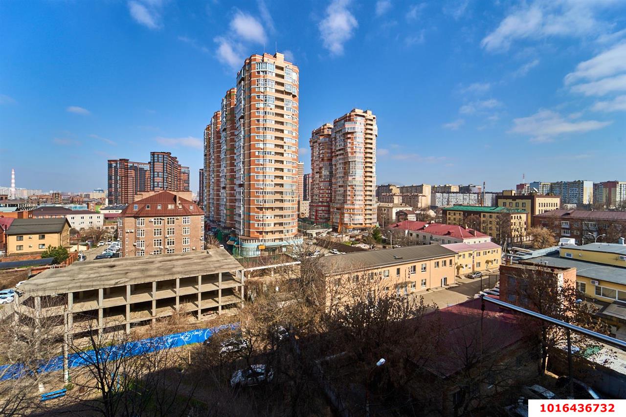 Фото №9: 3-комнатная квартира 76 м² - Краснодар, Черёмушки, Карасунский внутригородской округ, мкр. Центральный внутригородской округ, ул. Ставропольская, 89