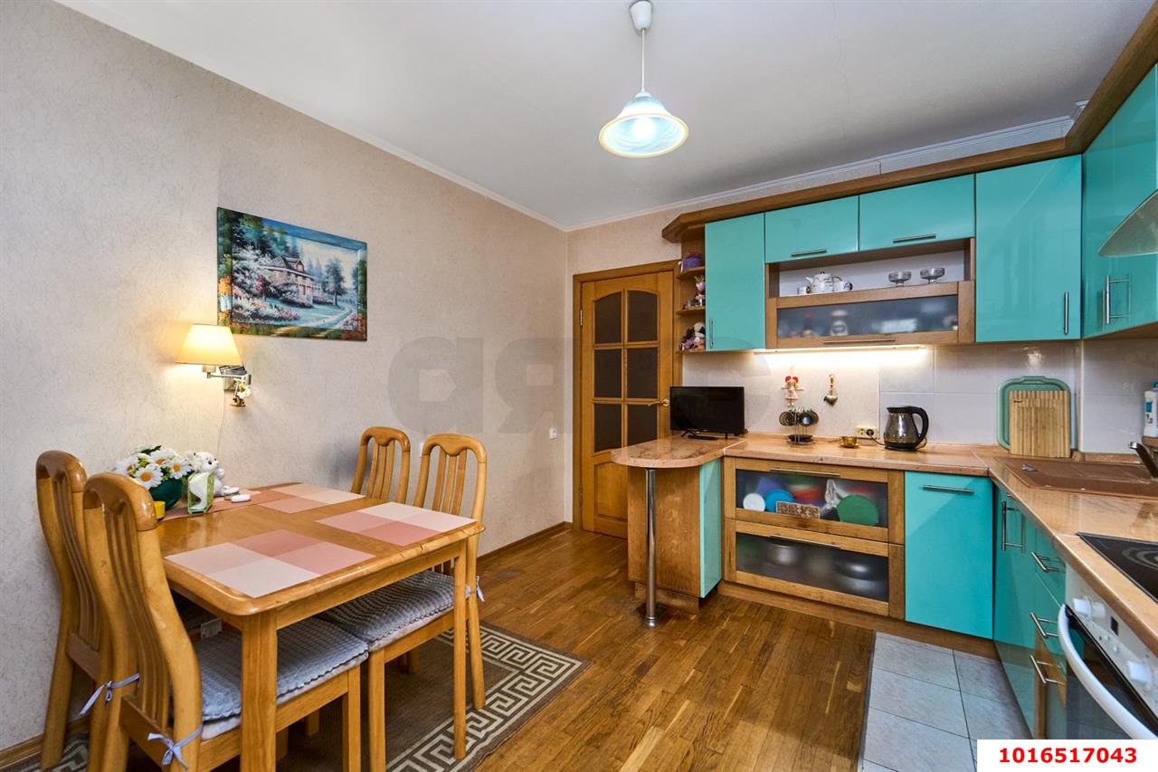 Фото №8: 2-комнатная квартира 77 м² - Краснодар, Западный внутригородской округ, мкр. Юбилейный, пр-кт Чекистов, 33