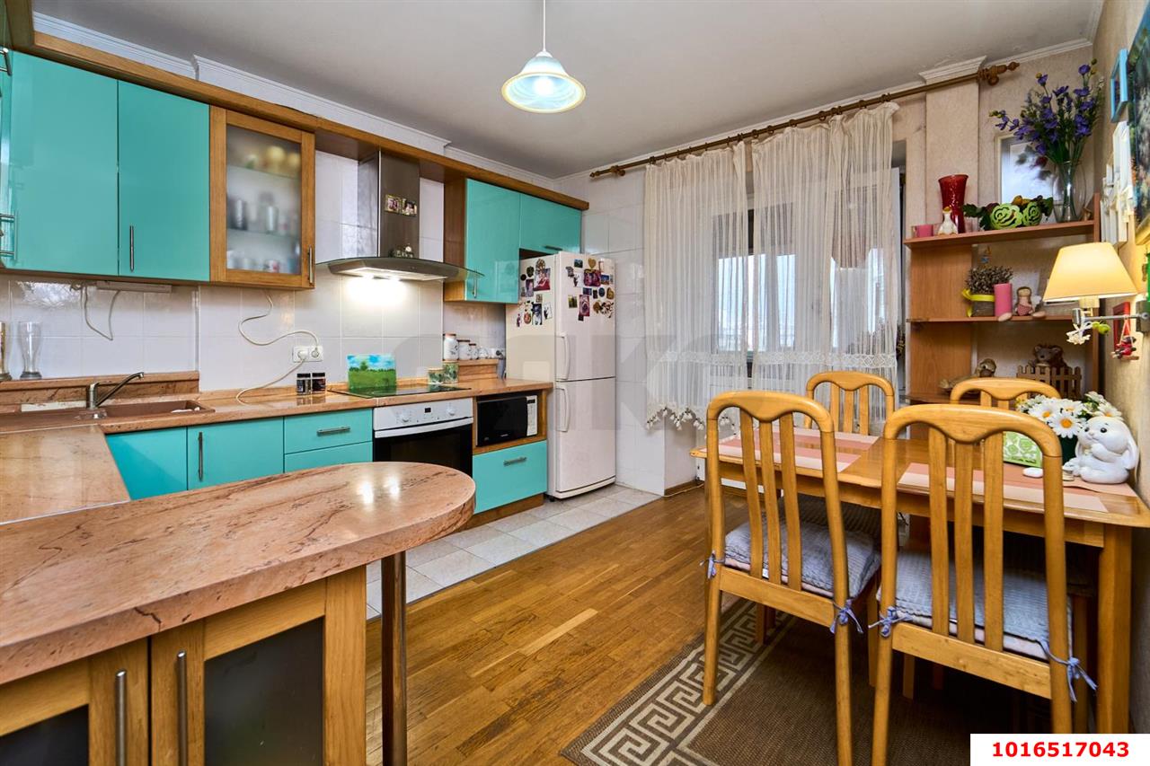 Фото №6: 2-комнатная квартира 77 м² - Краснодар, Западный внутригородской округ, мкр. Юбилейный, пр-кт Чекистов, 33