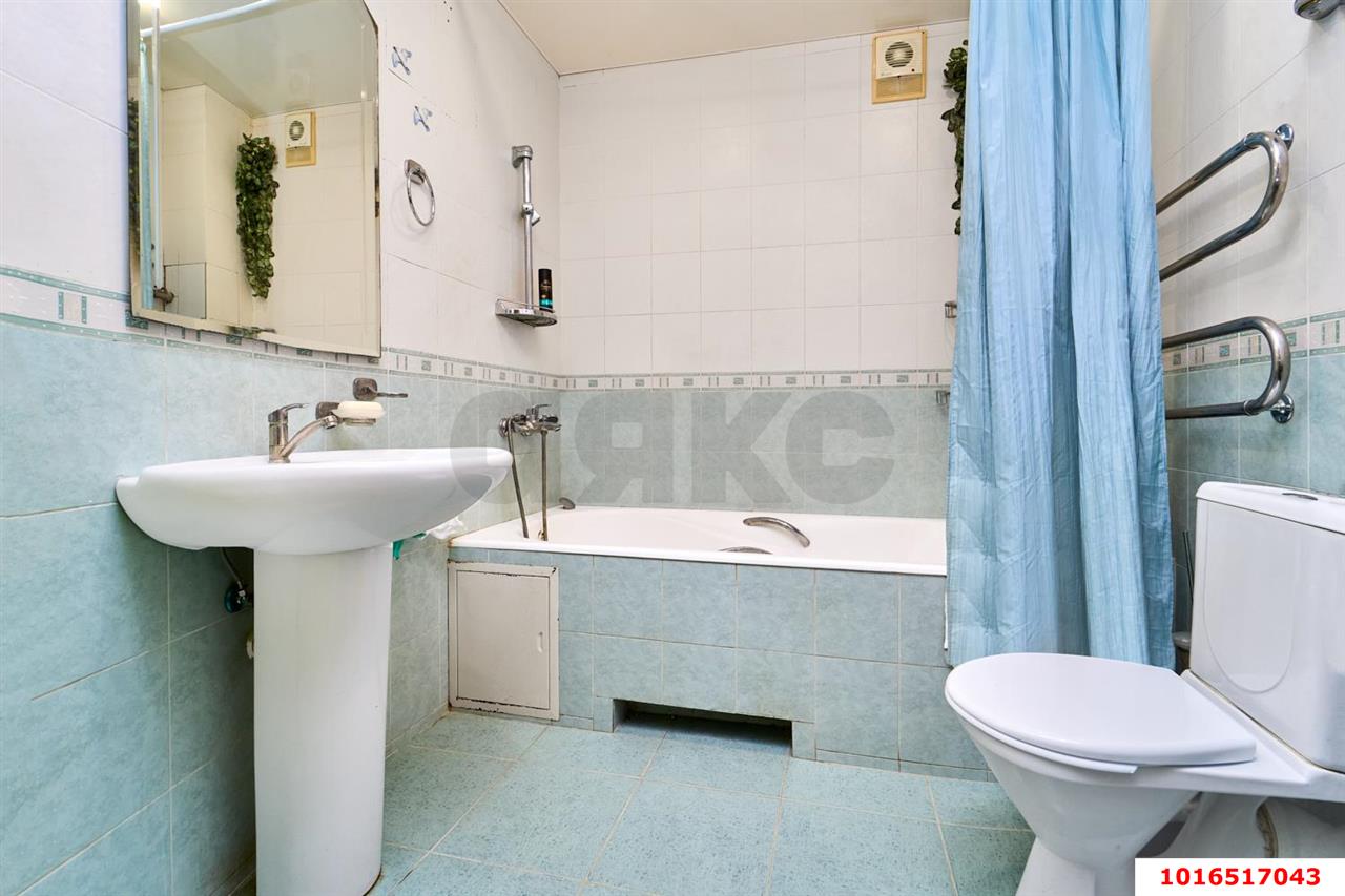 Фото №9: 2-комнатная квартира 77 м² - Краснодар, Западный внутригородской округ, мкр. Юбилейный, пр-кт Чекистов, 33