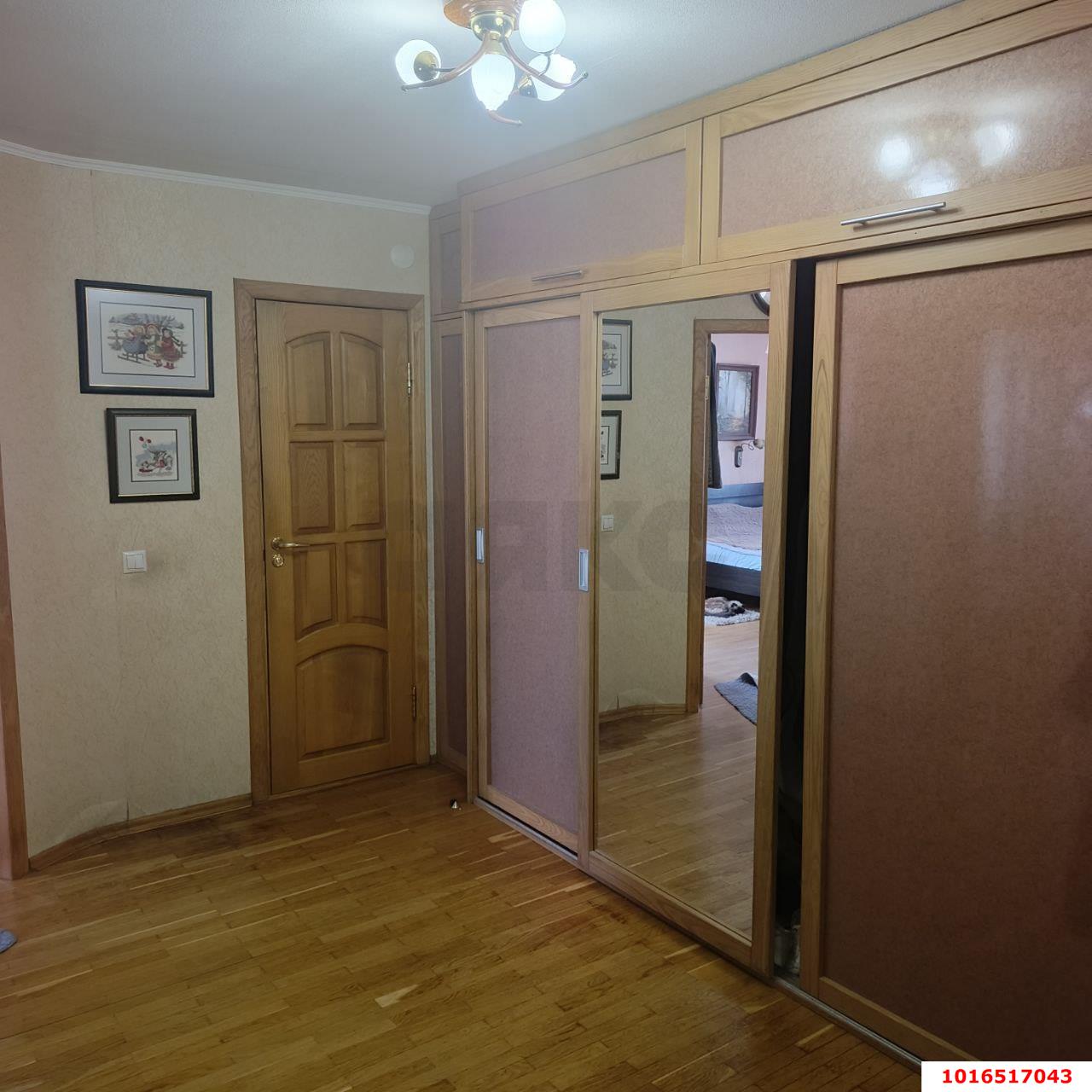 Фото №7: 2-комнатная квартира 77 м² - Краснодар, Западный внутригородской округ, мкр. Юбилейный, пр-кт Чекистов, 33