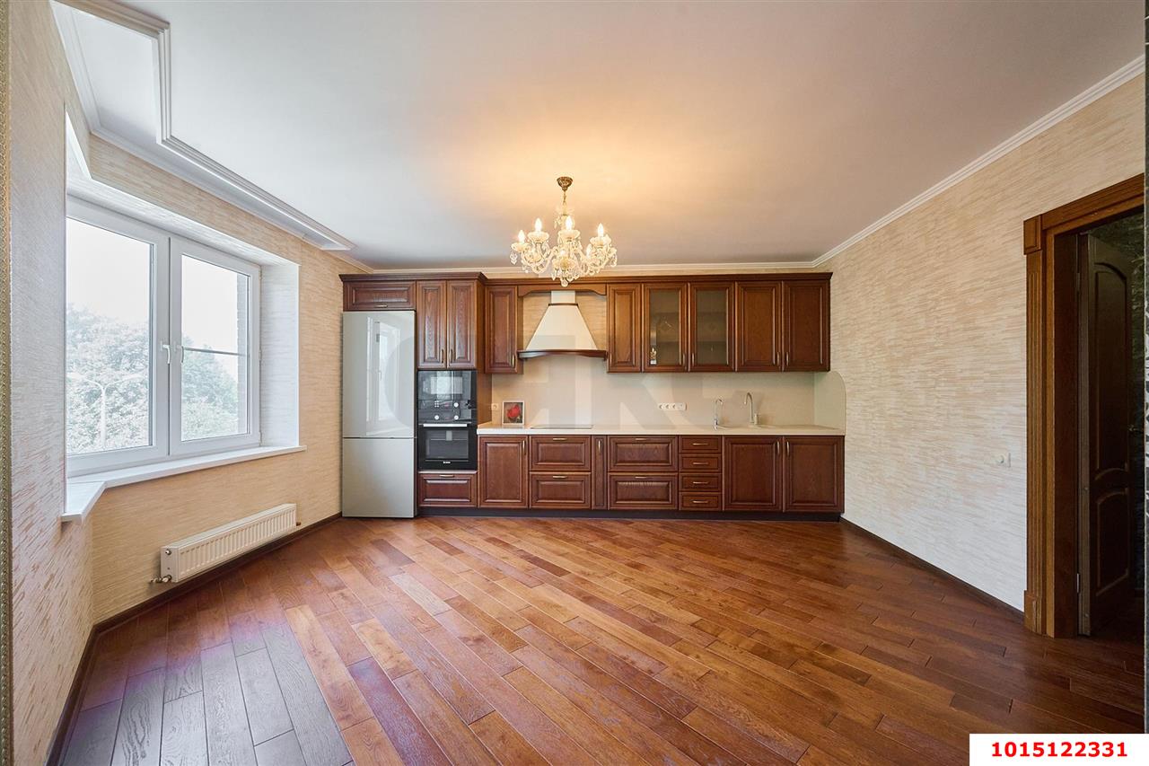 Фото №1: 2-комнатная квартира 96 м² - Краснодар, ул. Ставропольская, 163/1