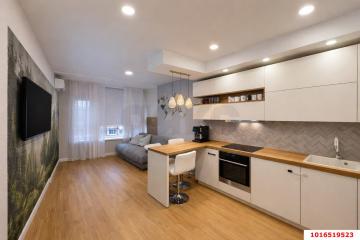 Фото №1: 2-комнатная квартира 73 м² - Краснодар, мкр. Гидростроителей, ул. Парусная, 10к2