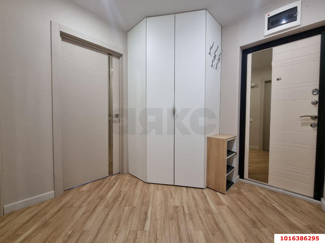 Фото №17: 3-комнатная квартира 63 м² - Краснодар, Карасунский внутригородской округ, Центральный внутригородской округ, мкр. Черёмушки, ул. Селезнёва, 92