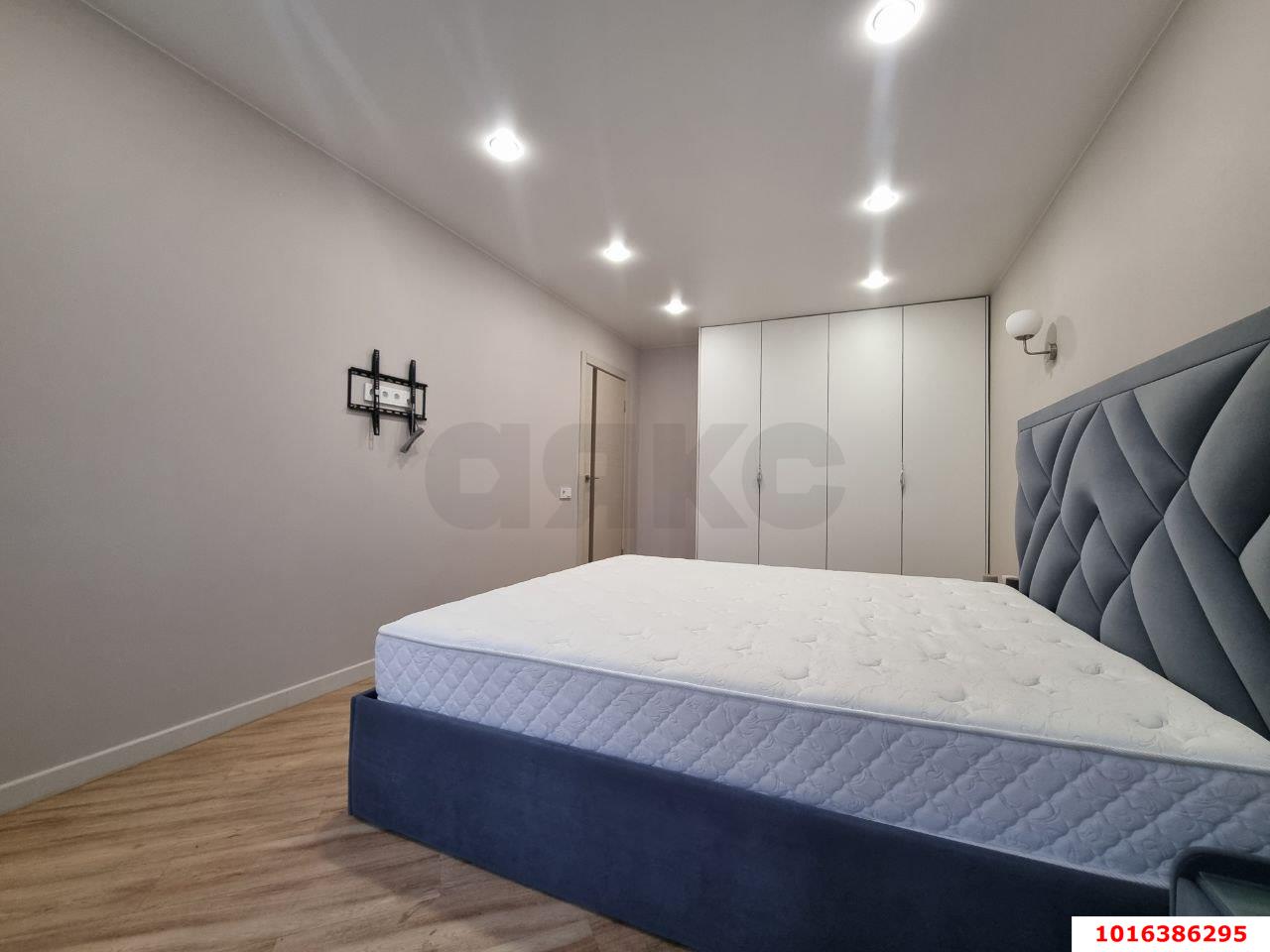 Фото №12: 3-комнатная квартира 63 м² - Краснодар, Карасунский внутригородской округ, Центральный внутригородской округ, мкр. Черёмушки, ул. Селезнёва, 92