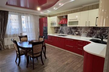 Фото №1: 2-комнатная квартира 92 м² - Краснодар, мкр. Западный внутригородской округ, ул. Кожевенная, 28