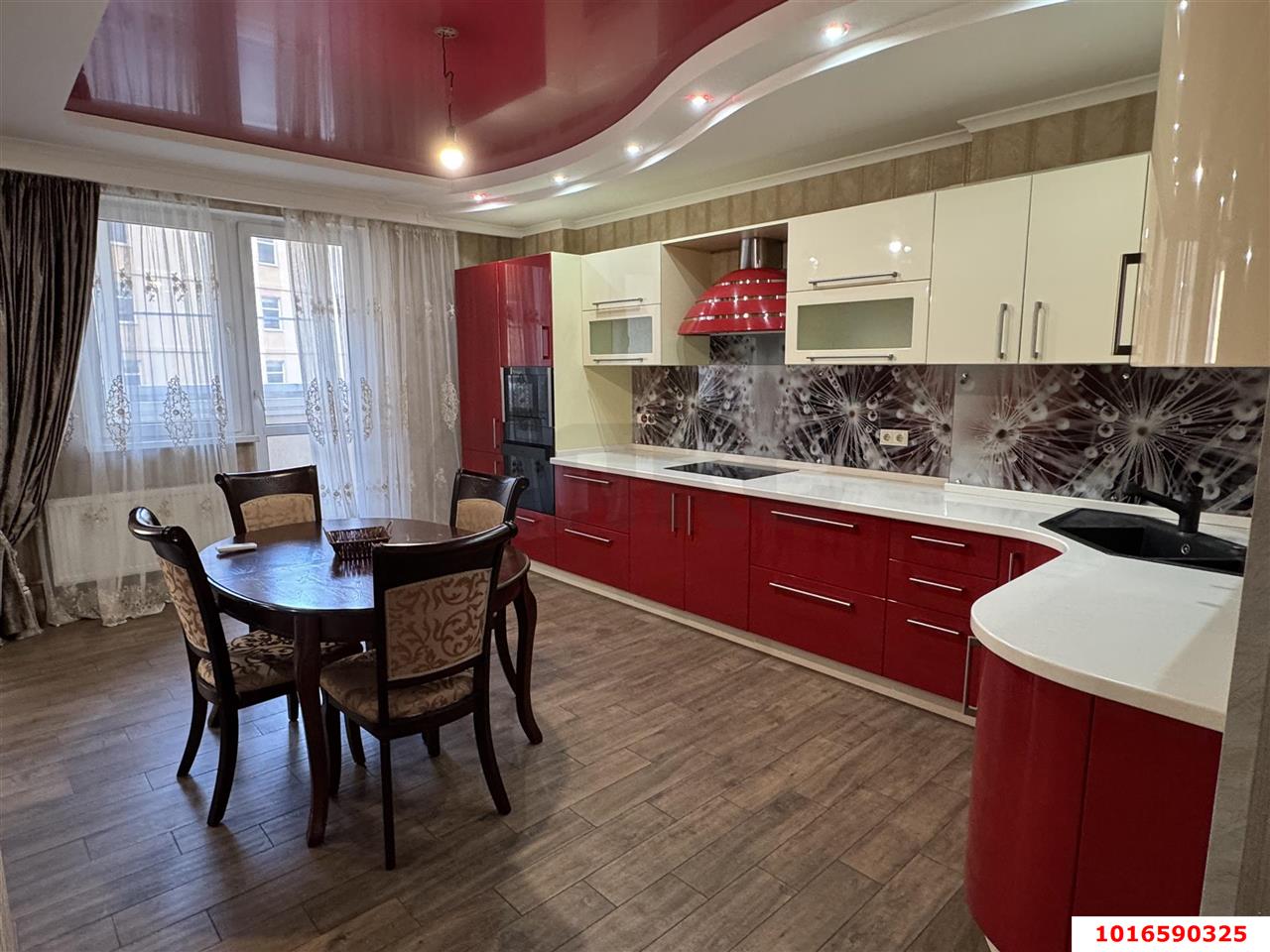 Фото №1: 2-комнатная квартира 92 м² - Краснодар, Кожзавод, мкр. Западный внутригородской округ, ул. Кожевенная, 28