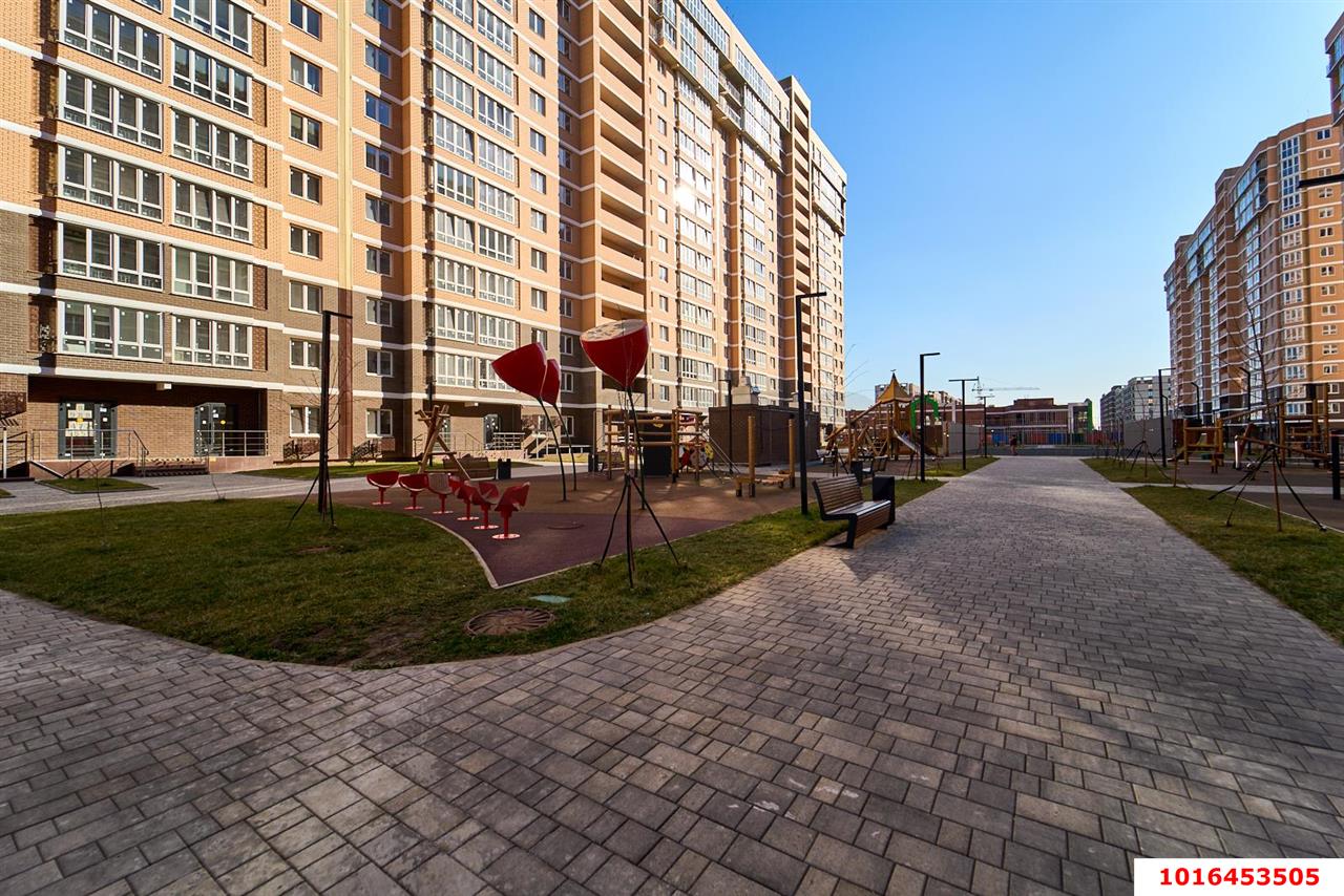 Фото №1: 3-комнатная квартира 69 м² - Краснодар, Прикубанский внутригородской округ, мкр. 2-я Площадка, ул. Ветеранов, 85к3