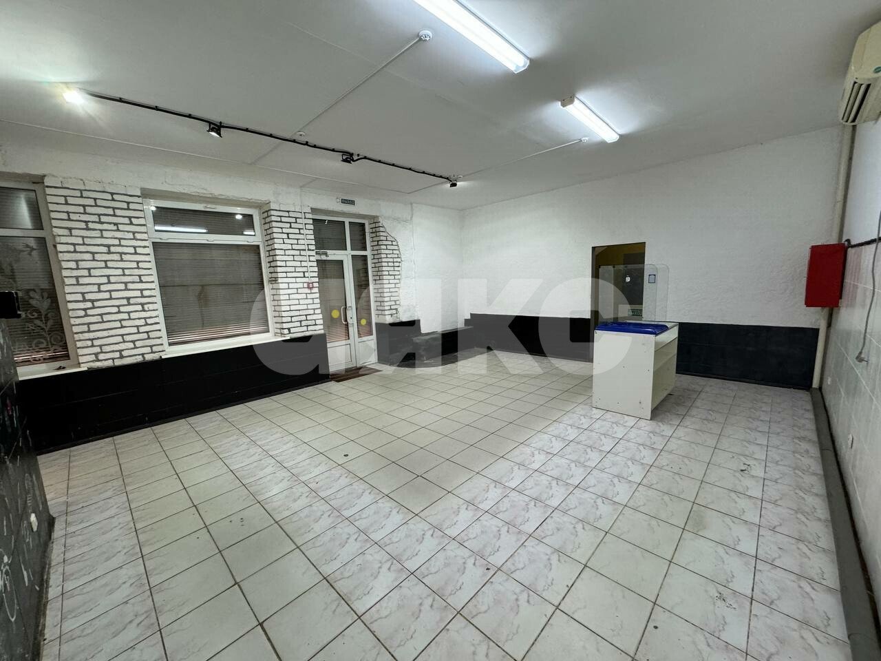 Фото №10: Коммерция 69 м², 1/1 эт. - Кореновск, мкр. 1-й квартал, пер. Эстрадный, 4