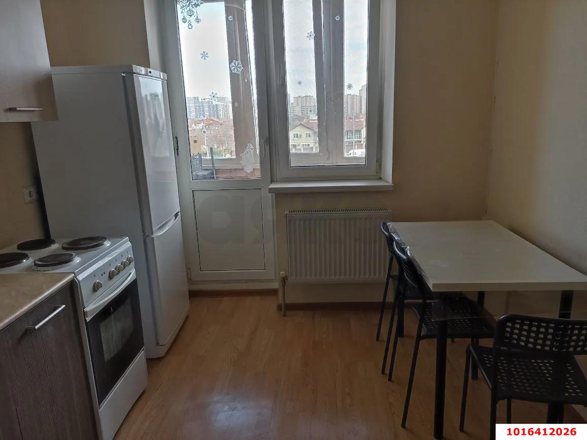 Фото №2: 1-комнатная квартира 33 м² - Краснодар, Прикубанский внутригородской округ, Калинино, мкр. Завод Радиоизмерительных Приборов, ул. Уссурийская, 10