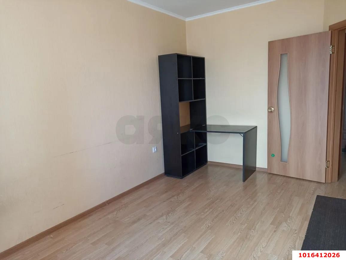 Фото №1: 1-комнатная квартира 33 м² - Краснодар, Прикубанский внутригородской округ, Калинино, мкр. Завод Радиоизмерительных Приборов, ул. Уссурийская, 10