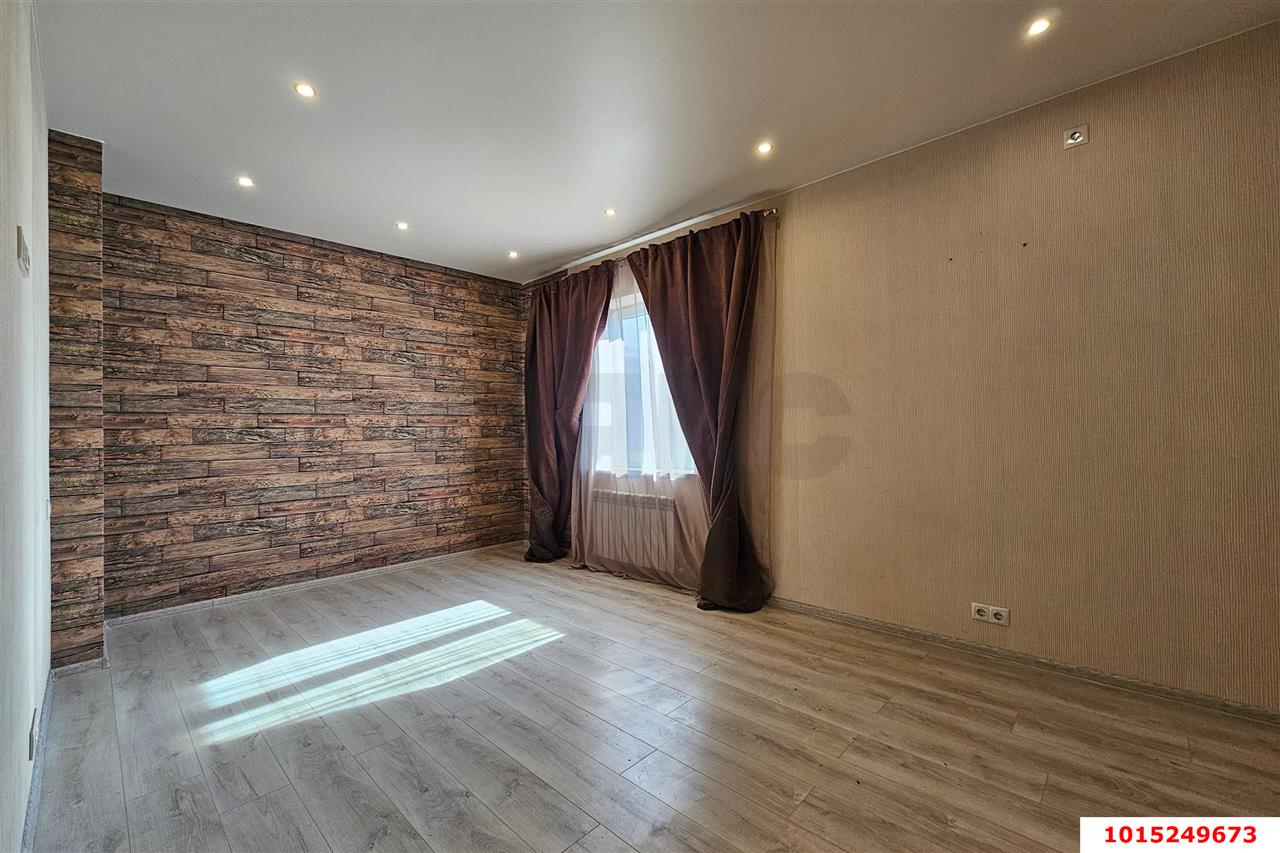 Фото №7: Дом 200 м² + 6 сот. - Краснодар, Прикубанский внутригородской округ, Микрохирургии глаза, мкр. СНТ № 1, ул. Абрикосовая, 564