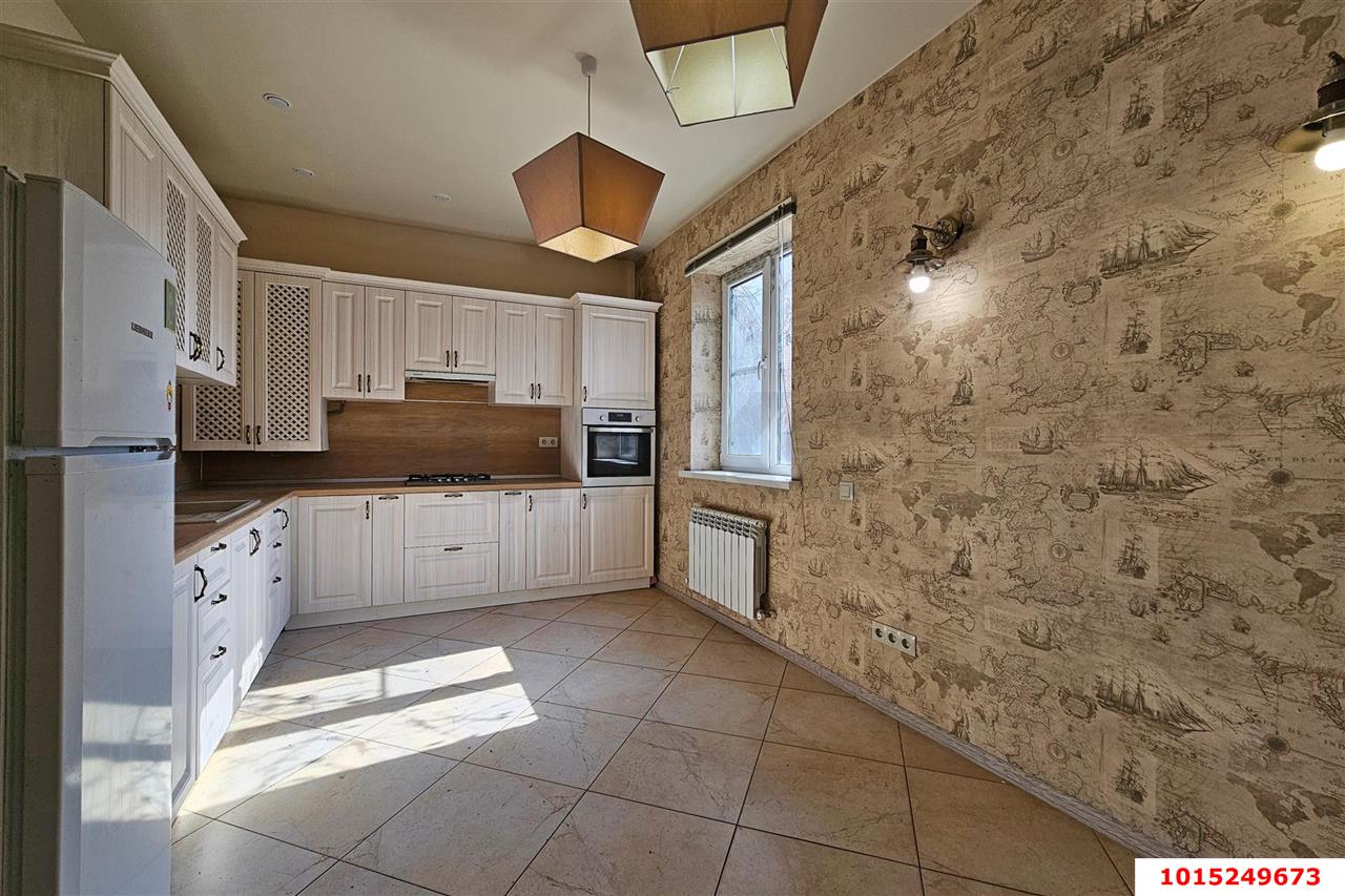 Фото №2: Дом 200 м² + 6 сот. - Краснодар, Прикубанский внутригородской округ, Микрохирургии глаза, мкр. СНТ № 1, ул. Абрикосовая, 564