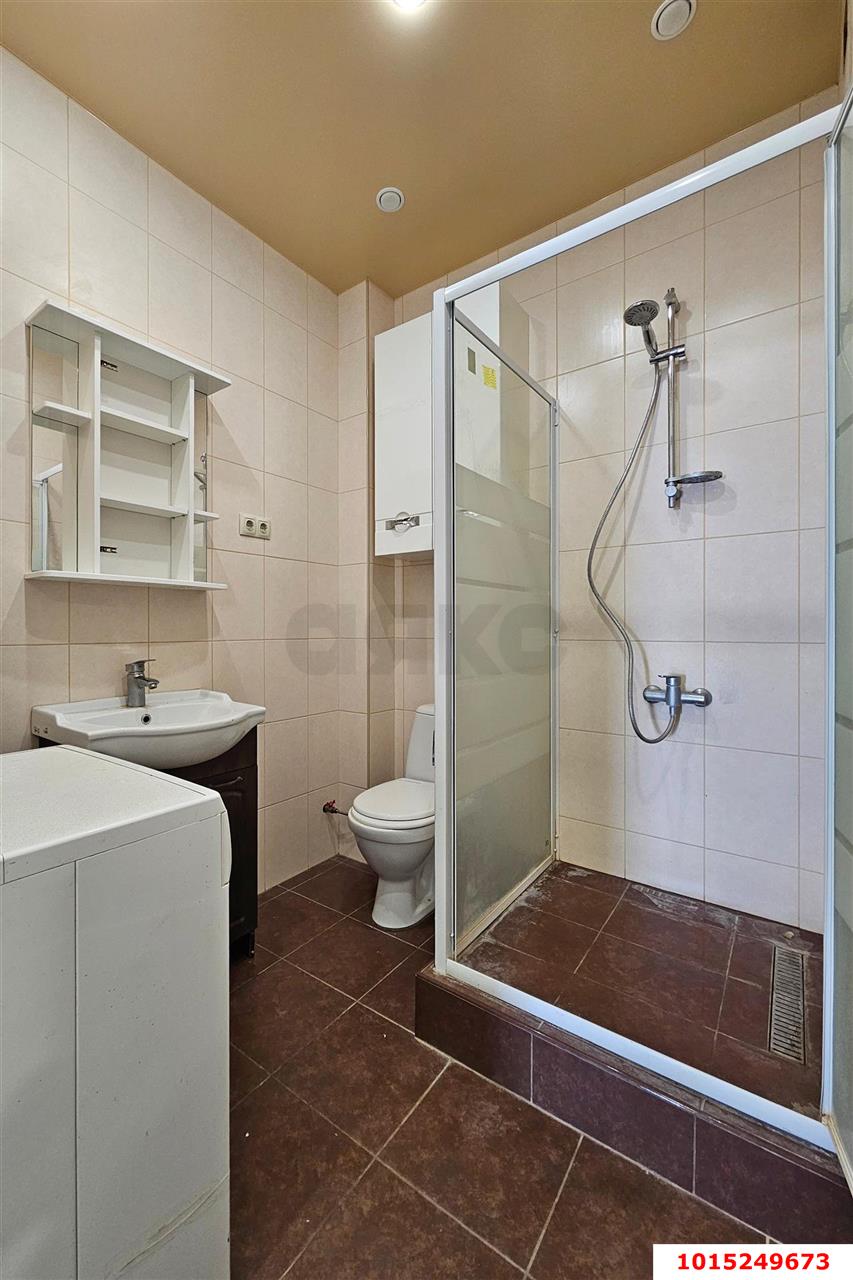 Фото №18: Дом 200 м² + 6 сот. - Краснодар, Прикубанский внутригородской округ, Микрохирургии глаза, мкр. СНТ № 1, ул. Абрикосовая, 564