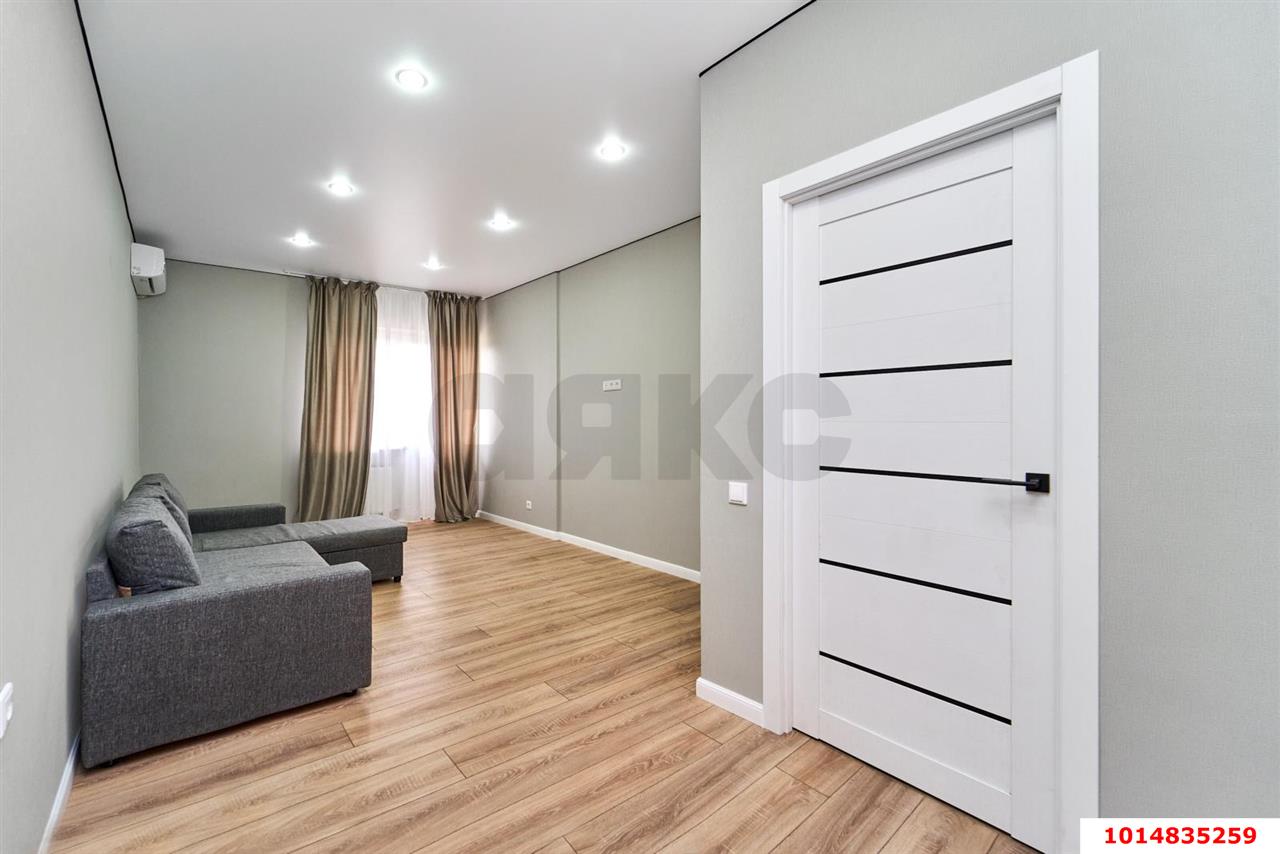 Фото №10: 1-комнатная квартира <span class="whitespace-nowrap">38 м²</span>, <span class="whitespace-nowrap">1/16 эт.</span> - Краснодар, Прикубанский внутригородской округ, мкр. Горхутор, ул. имени Дзержинского, 110А