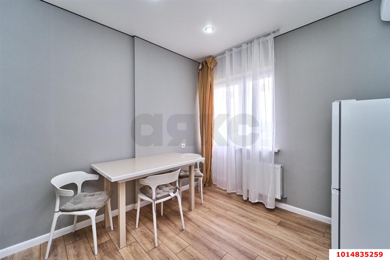 Фото №3: 1-комнатная квартира <span class="whitespace-nowrap">38 м²</span>, <span class="whitespace-nowrap">1/16 эт.</span> - Краснодар, Прикубанский внутригородской округ, мкр. Горхутор, ул. имени Дзержинского, 110А