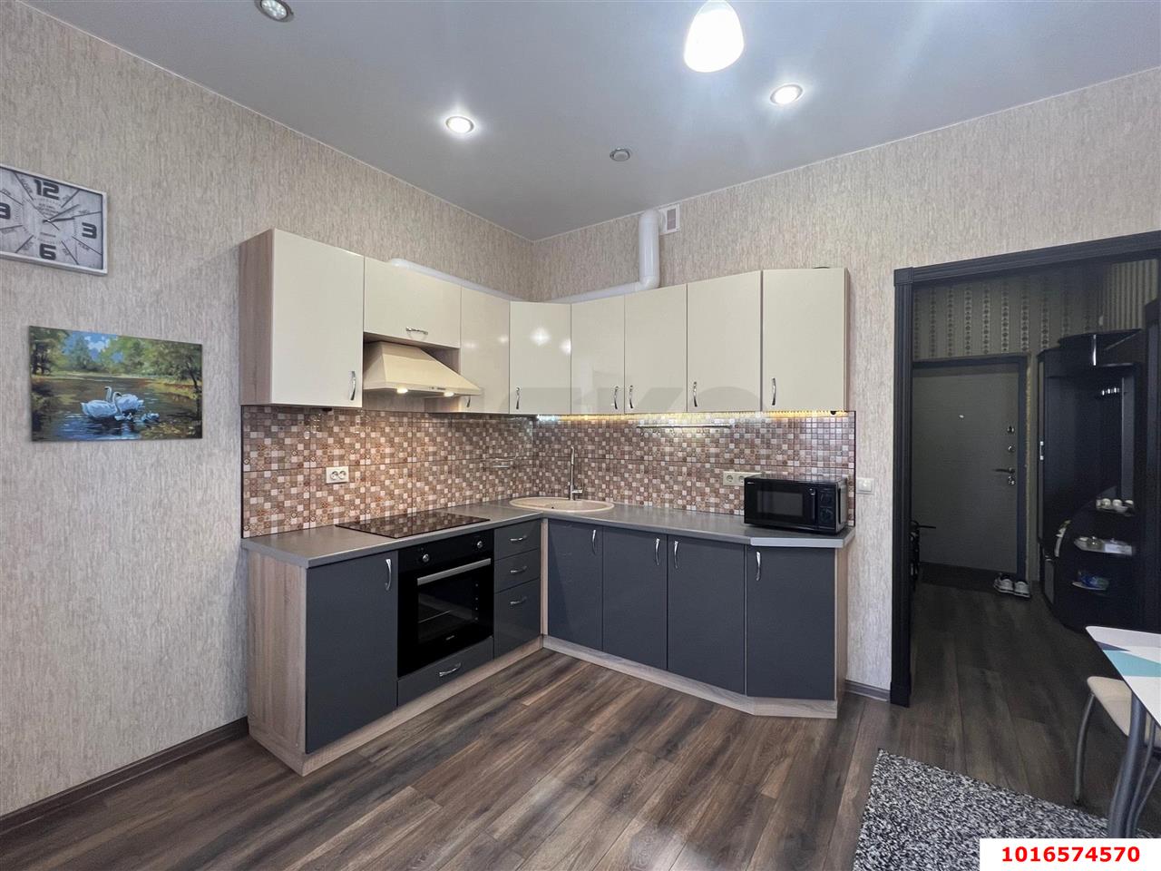 Фото №1: 1-комнатная квартира 45 м² - Краснодар, Прикубанский внутригородской округ, Фестивальный, мкр. Солнечный, ул. Памяти Чернобыльцев, 6