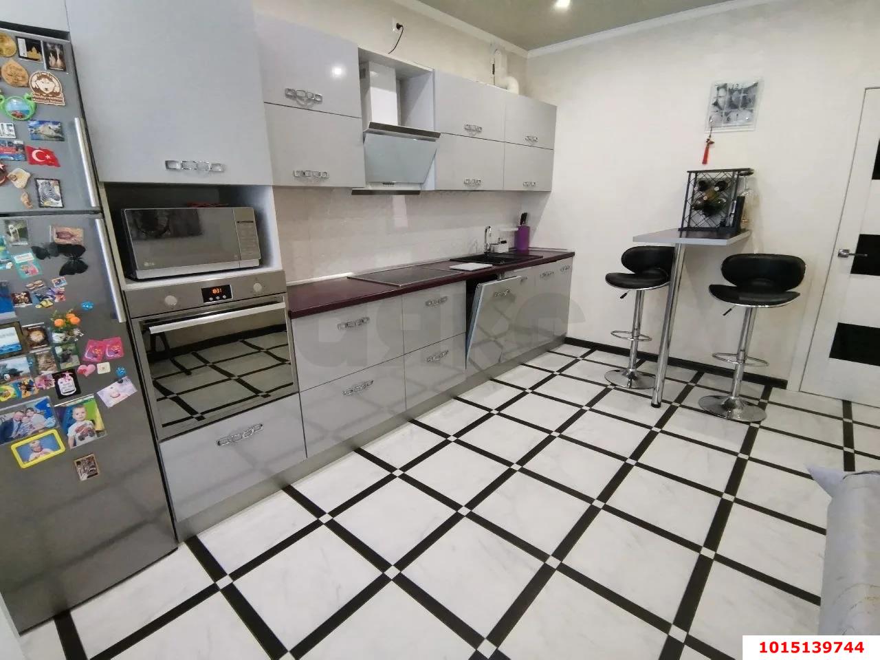 Фото №1: 2-комнатная квартира 65 м² - Краснодар, Прикубанский внутригородской округ, мкр. ЖК Прованс, ул. Генерала Петрова, 33