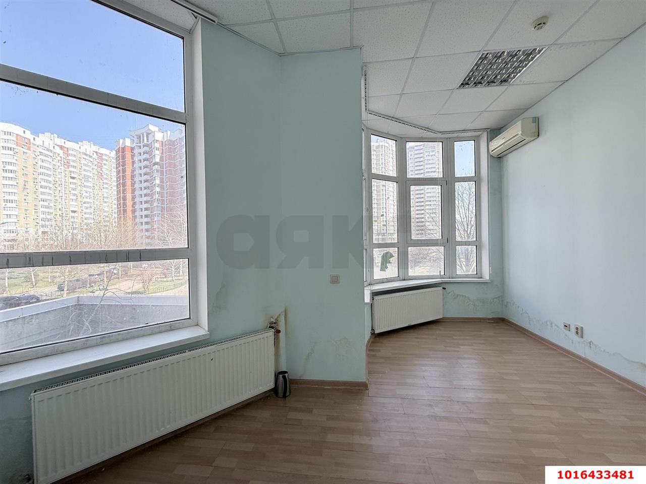 Фото №11: Коммерция 70 м² - Краснодар, Западный внутригородской округ, жилой комплекс Новый Город, мкр. Юбилейный, б-р Клары Лучко, 8