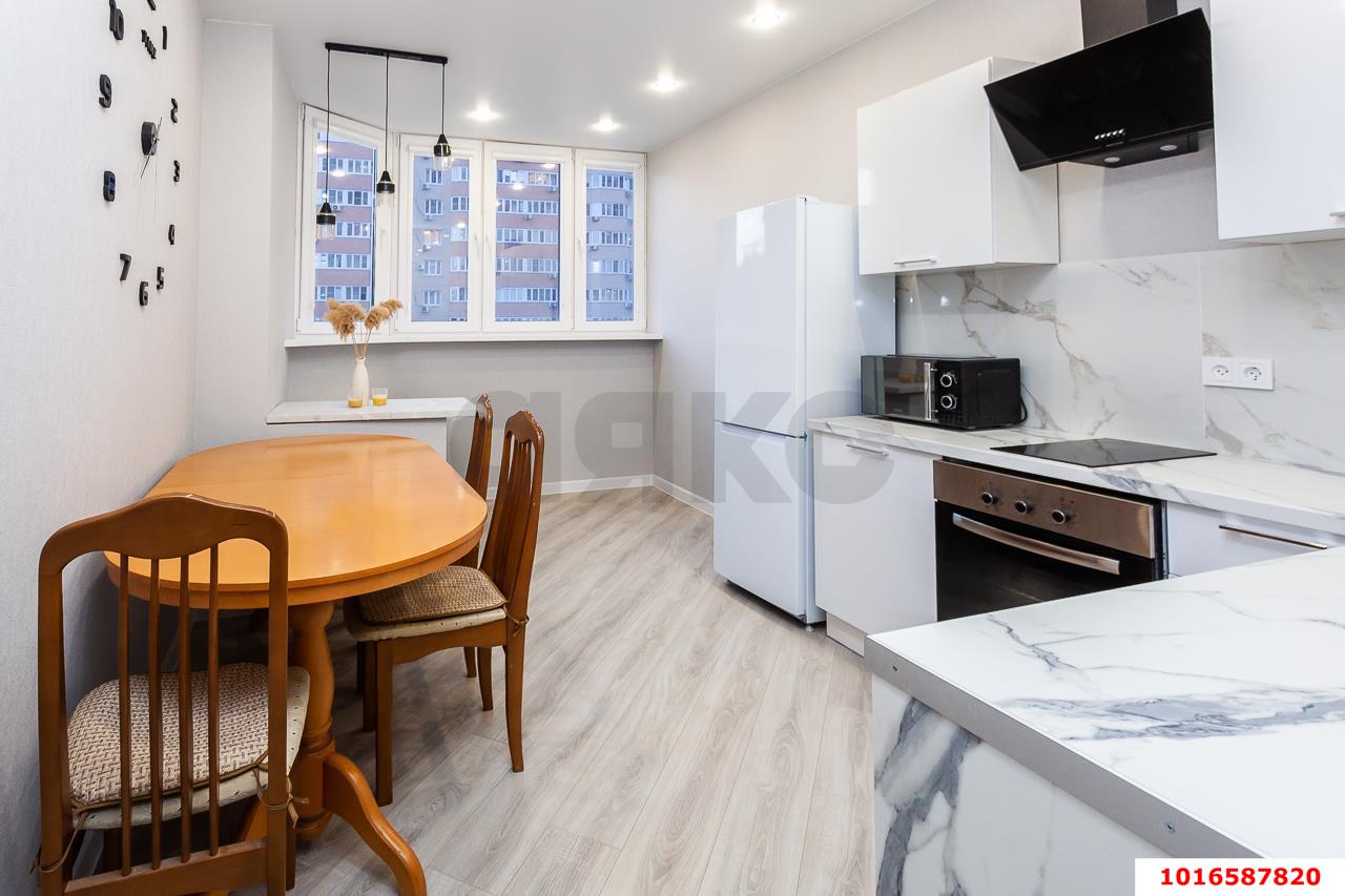 Фото №1: 2-комнатная квартира 52 м² - Краснодар, ЖК Губернский, Прикубанский внутригородской округ, мкр. Губернский, ул. им. Героя Яцкова И.В., 15к2