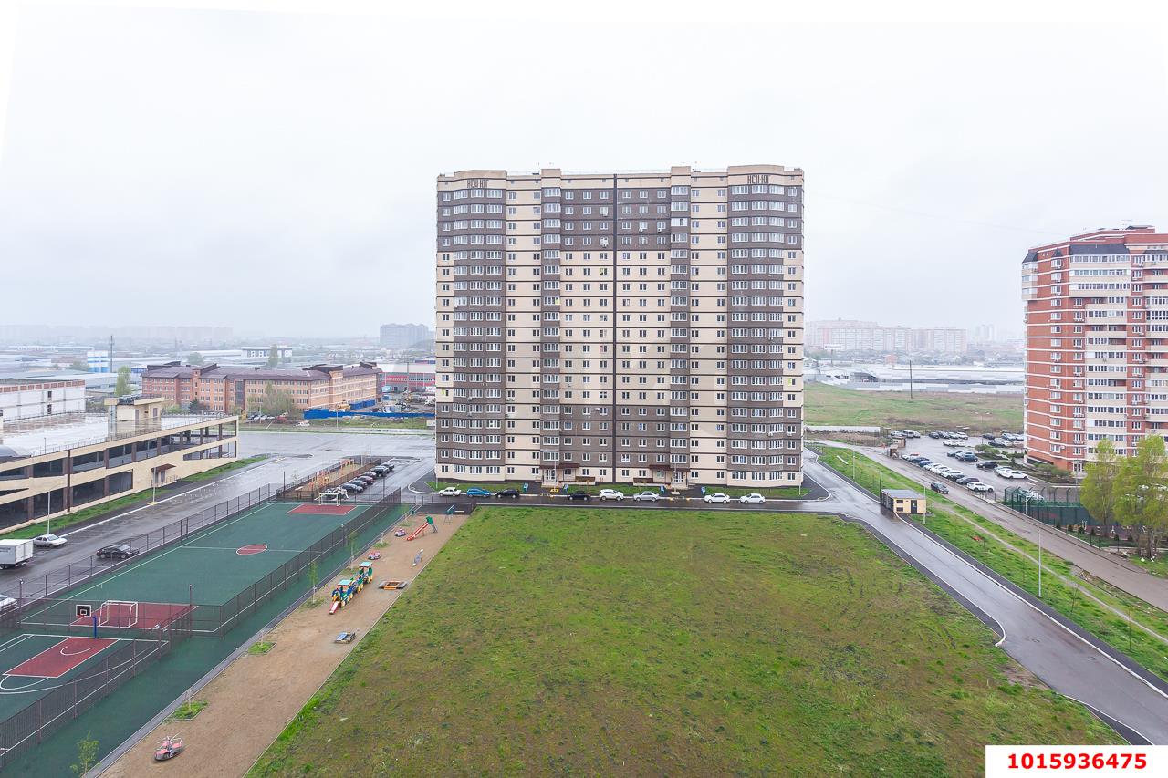 Фото №1: 3-комнатная квартира 87 м² - Краснодар, Прикубанский внутригородской округ, ЖК Тополиная Топольковая, мкр. имени Петра Метальникова, ул. Тополиная, 40/1к1