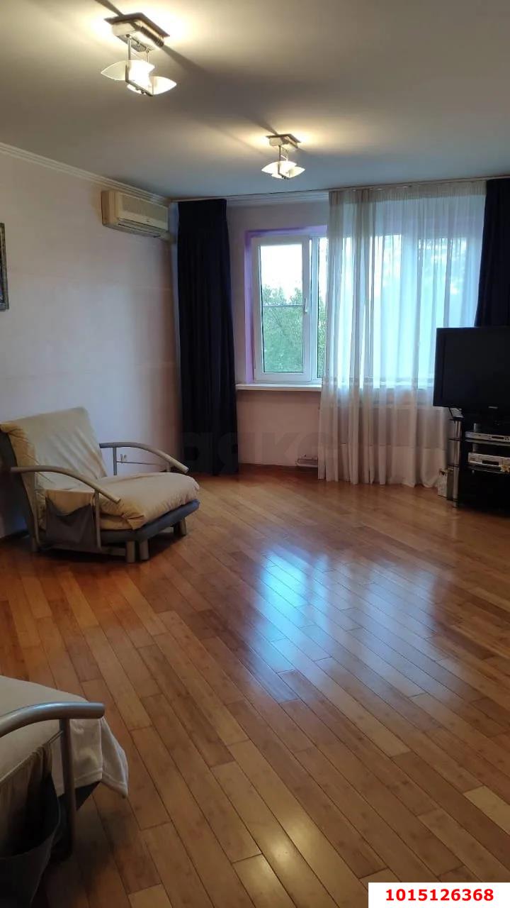 Фото №1: 2-комнатная квартира 72 м² - Краснодар, Западный внутригородской округ, мкр. Юбилейный, ул. Думенко, 33