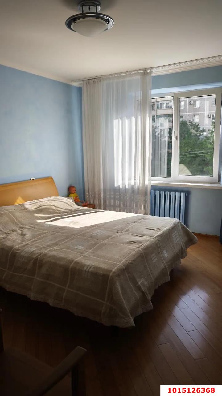 Фото №4: 2-комнатная квартира 72 м² - Краснодар, Западный внутригородской округ, мкр. Юбилейный, ул. Думенко, 33