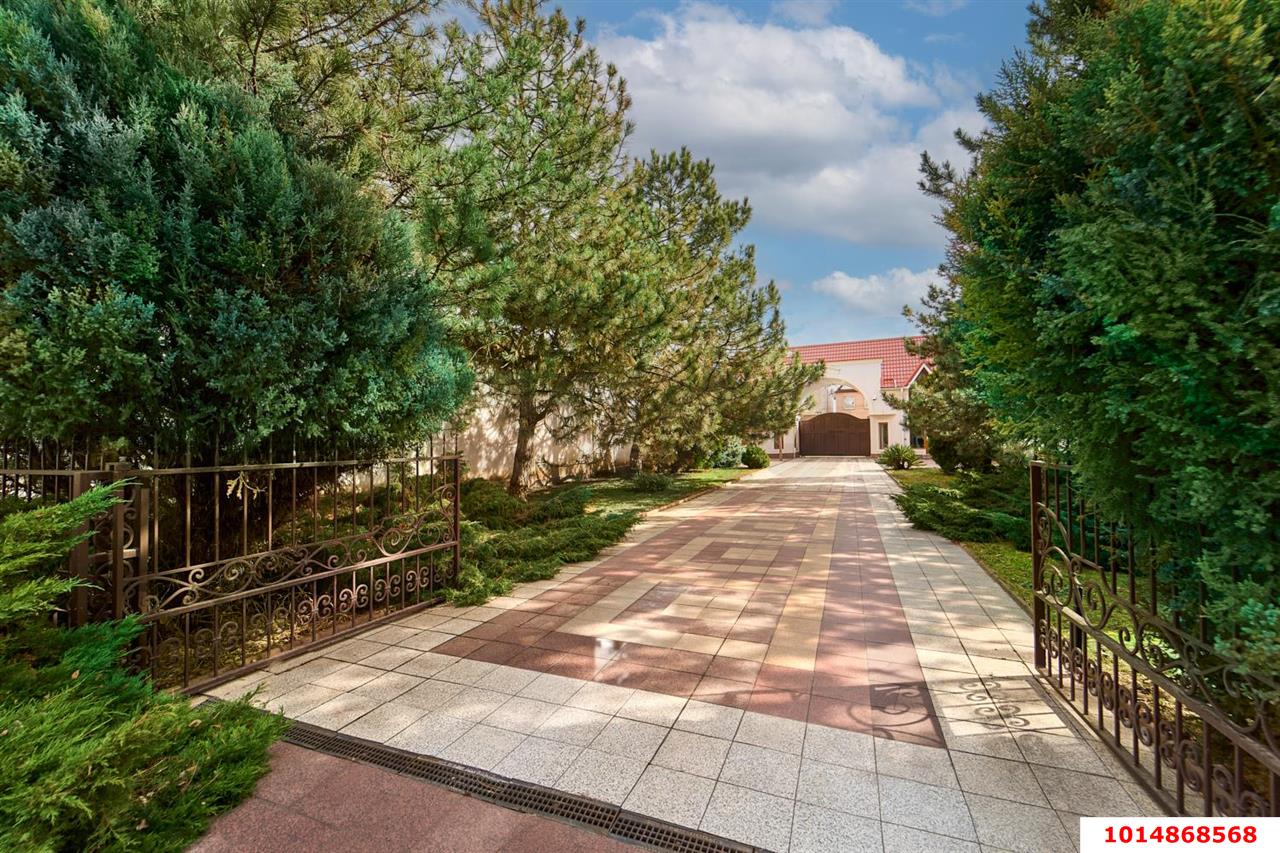 Фото №6: Дом 650 м² + 30 сот. - Краснодар, Центральный внутригородской округ, мкр. Центральный, ул. Леваневского, 71