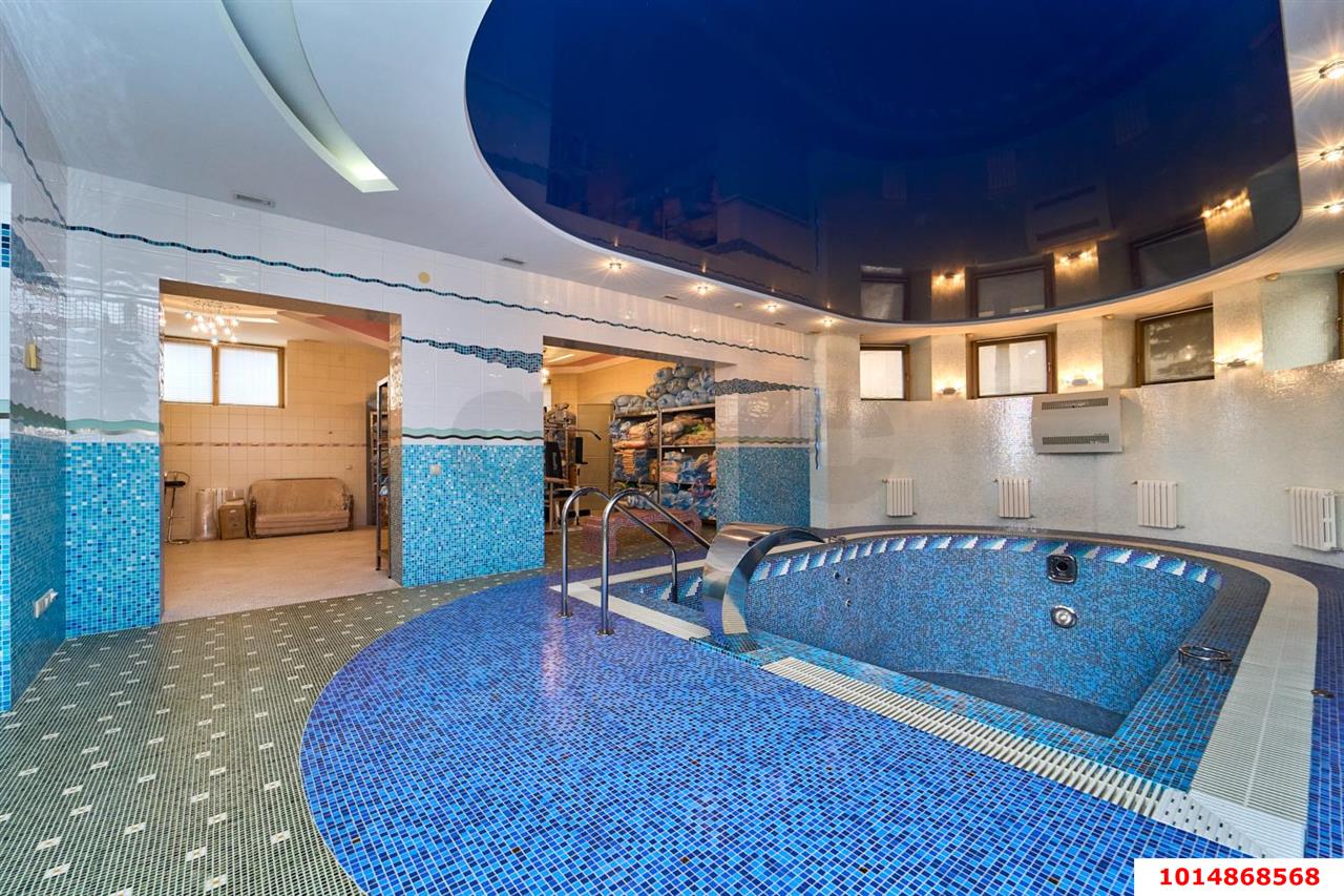 Фото №13: Дом 650 м² + 30 сот. - Краснодар, Центральный внутригородской округ, мкр. Центральный, ул. Леваневского, 71