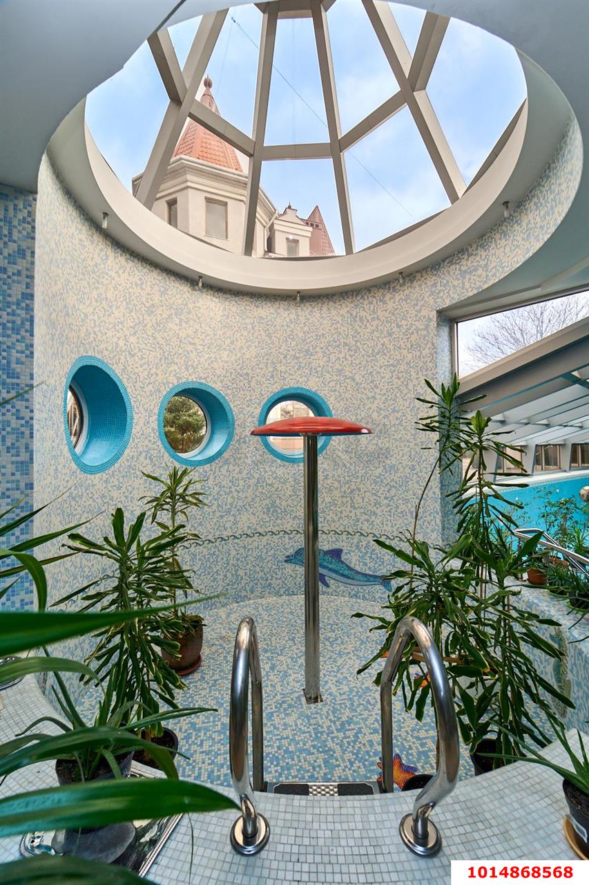 Фото №9: Дом 650 м² + 30 сот. - Краснодар, Центральный внутригородской округ, мкр. Центральный, ул. Леваневского, 71